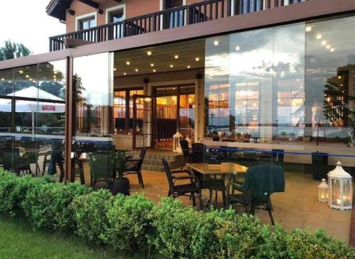 Hotel Sloneczny Brzeg