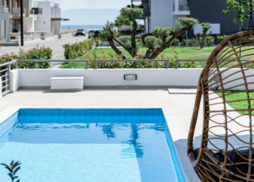 Thalassa Complex