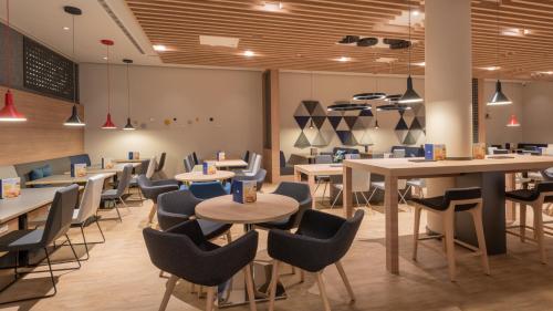 Holiday Inn Express & Suites Potsdam