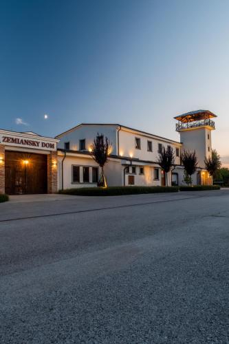 PenziónZemianskyDvor