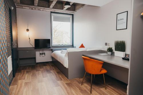 Quarter by Warren Collection