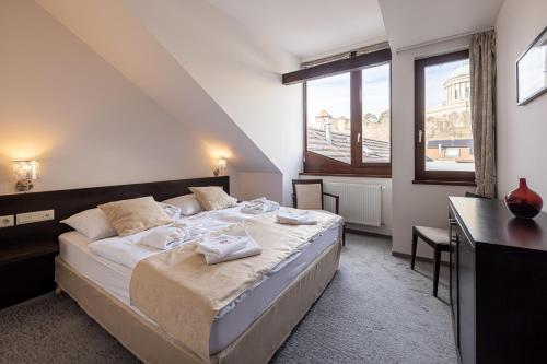 Bazilika Alatt Panzio