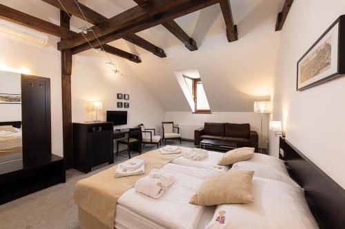 Bazilika Alatt Panzio