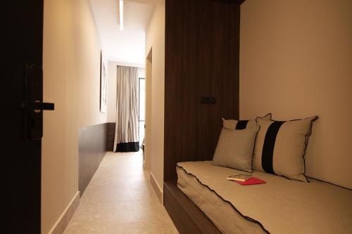 Cityzoe Athens Suites