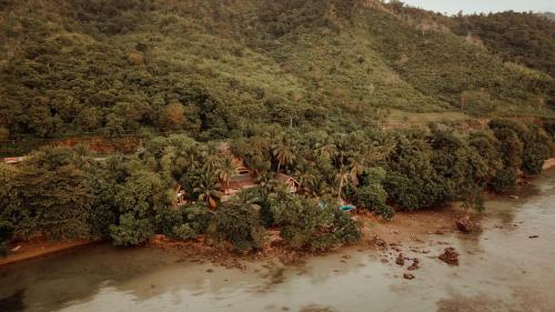 Cocovana Beach Resort