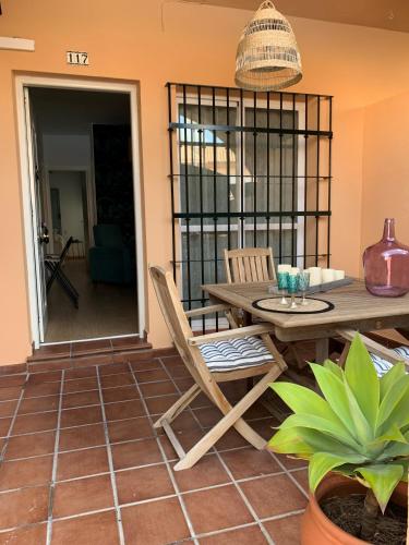 Apartamento Residencial Al Andalus 117, La Barrosa, Chiclana, Incluye parking a unos metros del mar