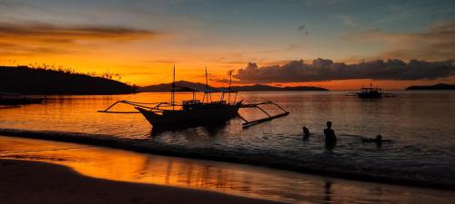 Castaway Native Huts