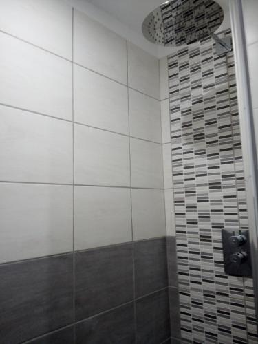 R & C - Room And Calm