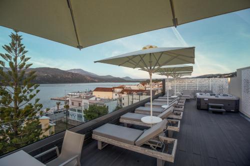 Mouikis Hotel