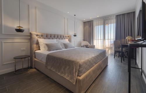 Vivid Blue Serenity Resort