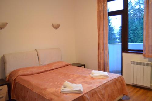 Flora Apartments by Persey Travel Agency