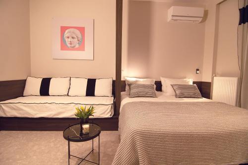 Cityzoe Athens Suites