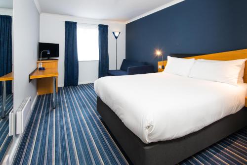 Holiday Inn Express Manchester - East