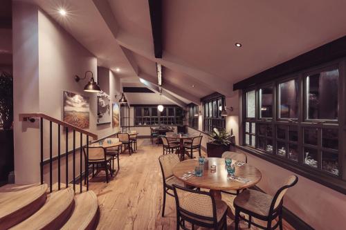 The Longlands Inn & Restaurant