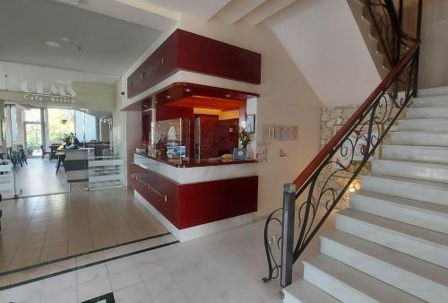 Monte Vardia Hotel