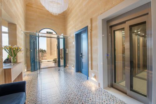 Georges Boutique Living