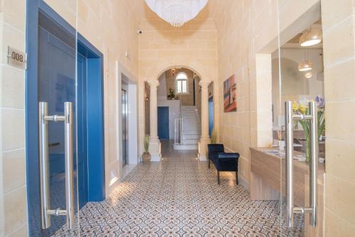 Georges Boutique Living