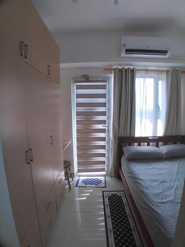 SM South Residences, 1 bedroom with balcony
