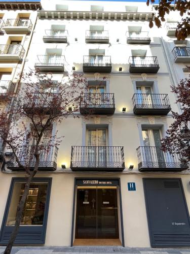 AZ San Valero Boutique Hotel