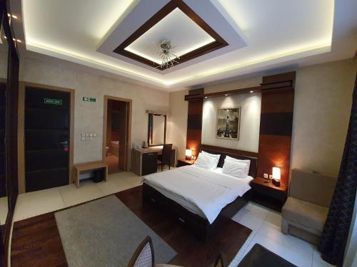 Privilege Suites By Central Park
