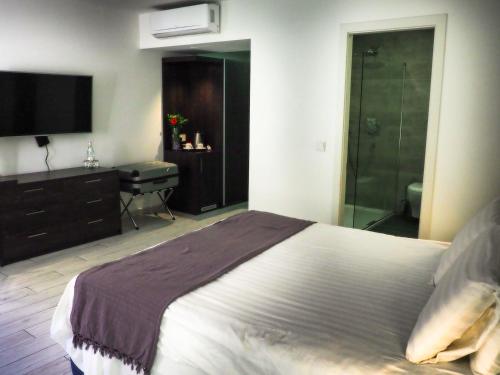 Adelphi Boutique Hotel