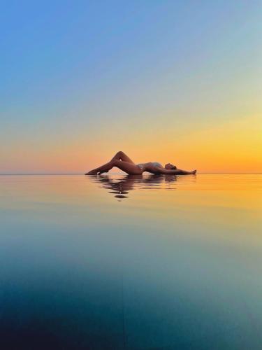 Vivid Blue Serenity Resort