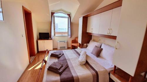 Rooms Villa Palcic