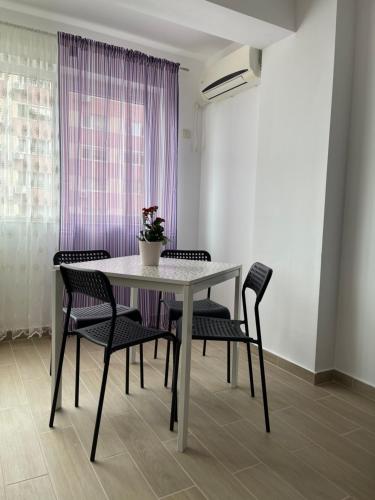 Zeini - Garsoniera Constanta