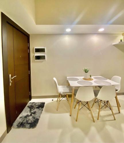 Uptown Parksuites