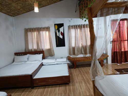 ANNI'S BEACH HOUSE
