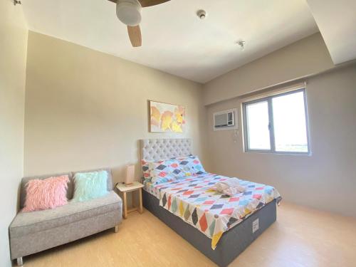 Sunvida Condo across SM City Cebu w/ WIFI and View