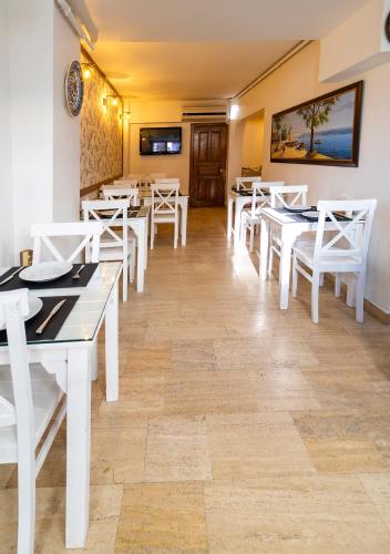 Old City Luxx Boutique Hotel