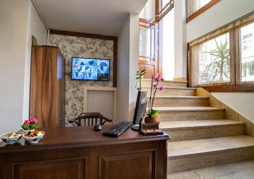 Old City Luxx Boutique Hotel