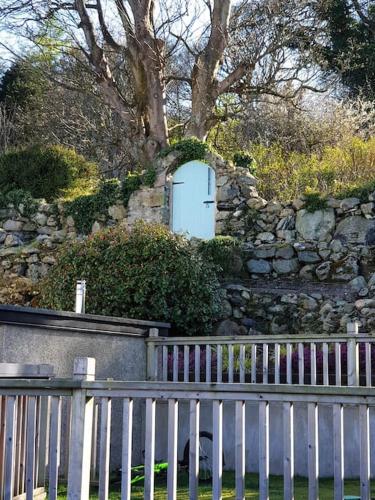 Donard Shadow Lodge