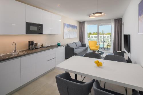 Maj Luxury Residence