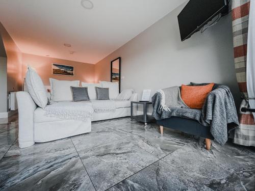 Waterfall Caves Turn-Around-Houses