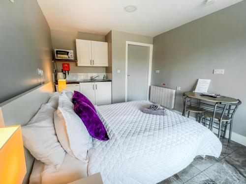 Waterfall Caves Turn-Around-Houses