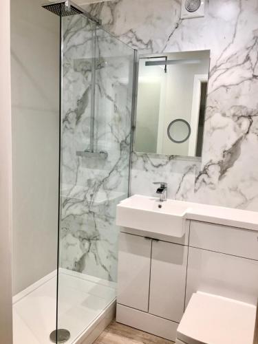 Harbour Top Studio - with parking