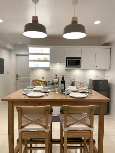 CRIB 227: Modern Fresh Vibe Condo