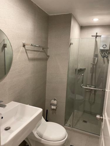 CRIB 227: Modern Fresh Vibe Condo