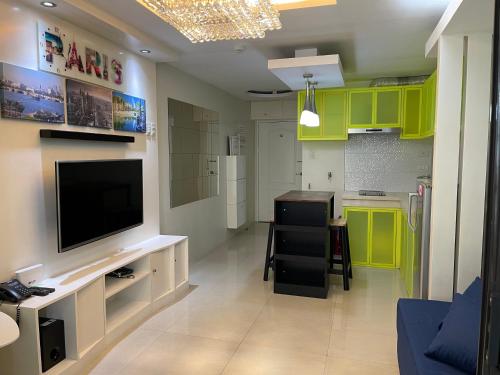 Honey's Elysees Condotel - Davao