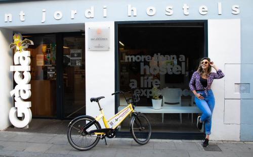 Sant Jordi Hostels Gracia