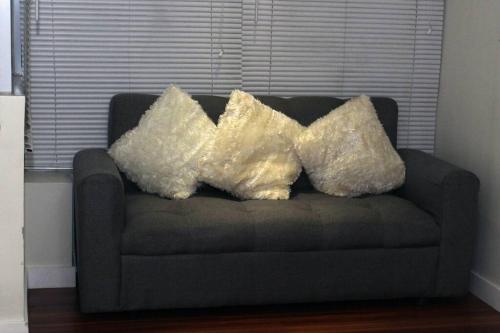 A2J BGC Luxury 2BR Loft Near Burgos Circle & Malls