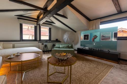 Bashtin Dom - Skabrin House