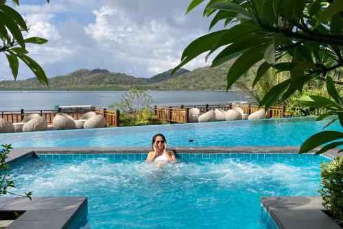 Zuri Resort