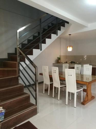 Overnight Villa Transient House