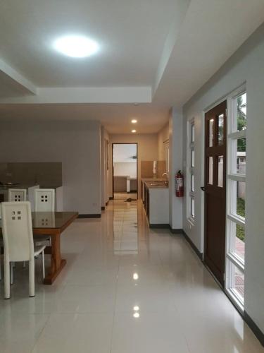 Overnight Villa Transient House