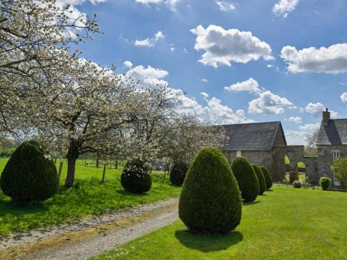 Le Manoir De La Besliere