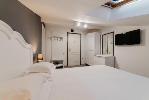 Meteor Hotel