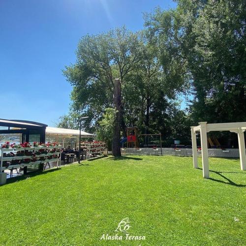 Tourist Resort Ribarsko Ostrvo